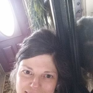 Meet your Posher, Laurie